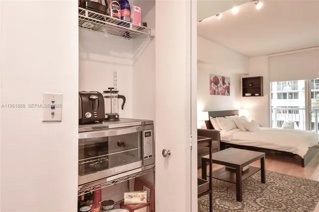 $2,250 | 1750 North Bayshore Drive, Unit 1211, Miami, FL 33132