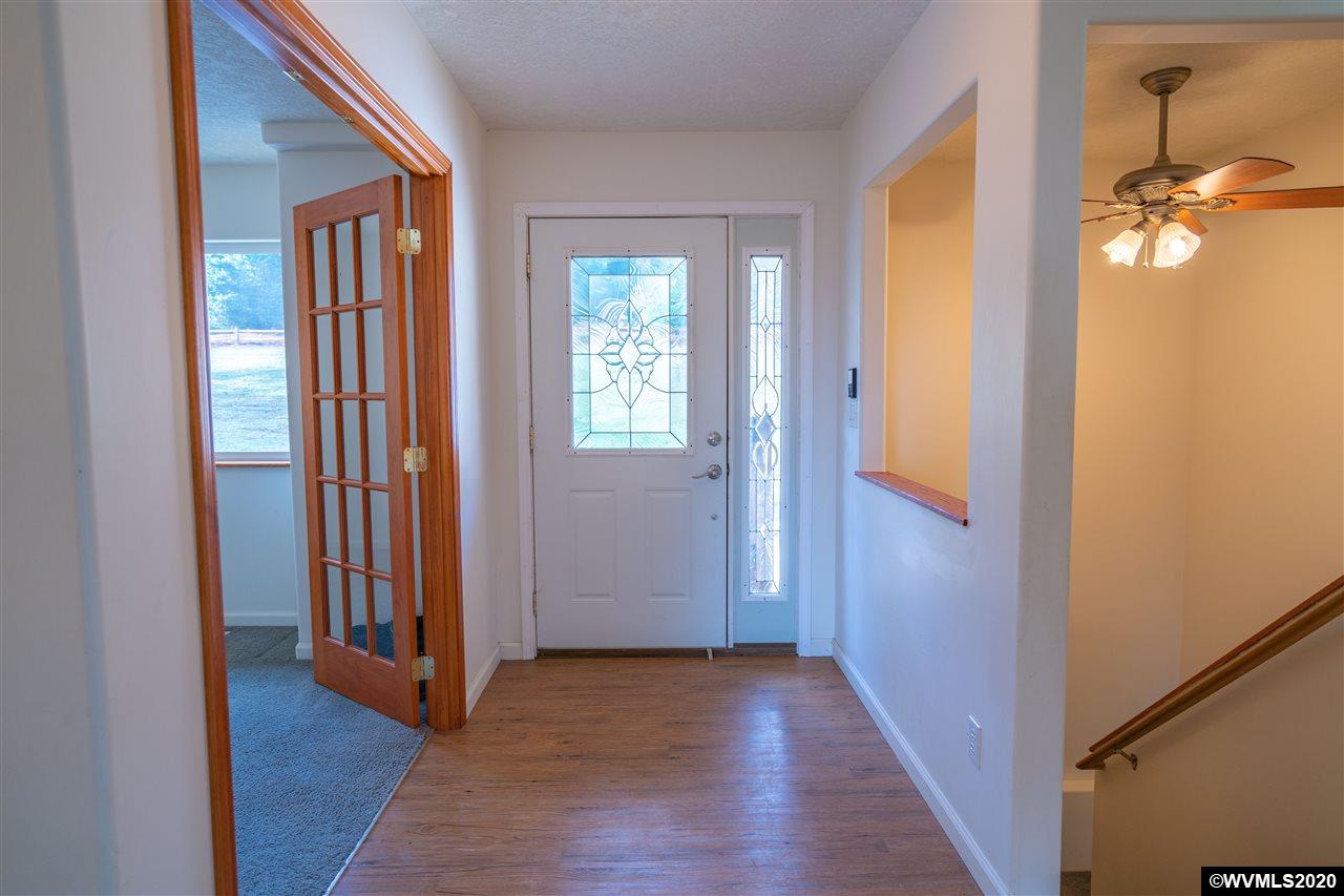 2508 Liberty Road Dallas, OR 97338 - Photo 3 of 41