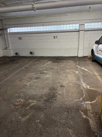 $2,100 | 5348 North Cumberland Avenue, Unit 214, Chicago, IL 60656