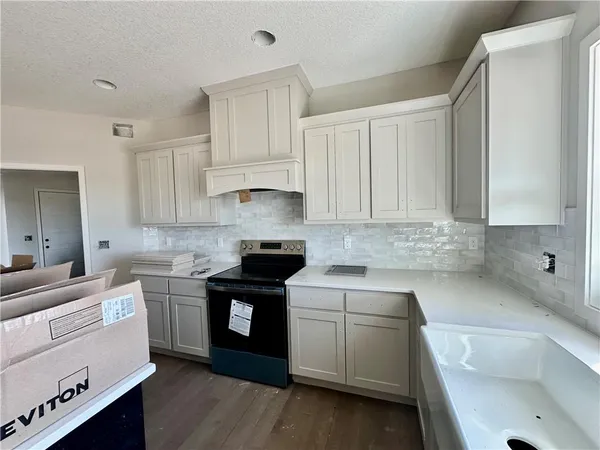 $689,950 | 23823 West 59th Terrace, Shawnee, KS 66226
