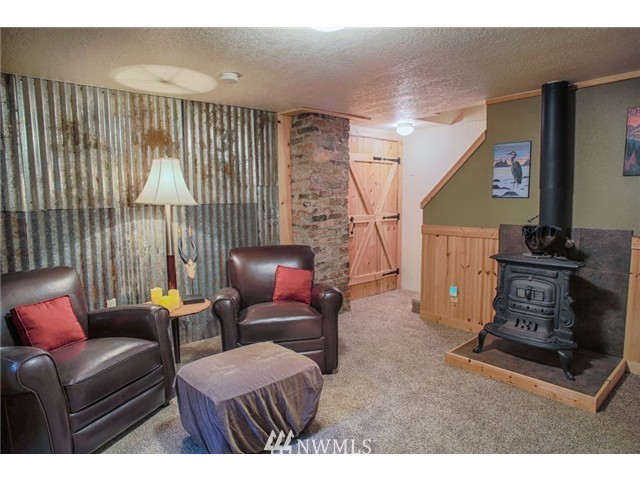 6630 Norma Beach Road Edmonds, WA 98026 - Photo 11 of 17 Gallery Image 11