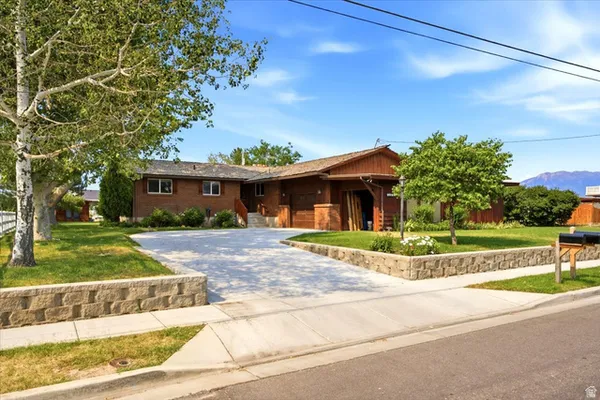 $574,900 | 2252 West 800 North, Clinton, UT 84015
