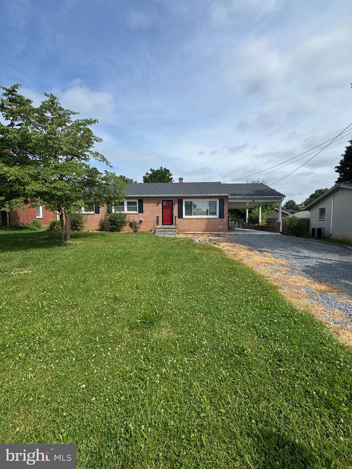 405 Beechcroft Road Winchester, VA 22601 - Photo 2 of 22 Gallery Image 2