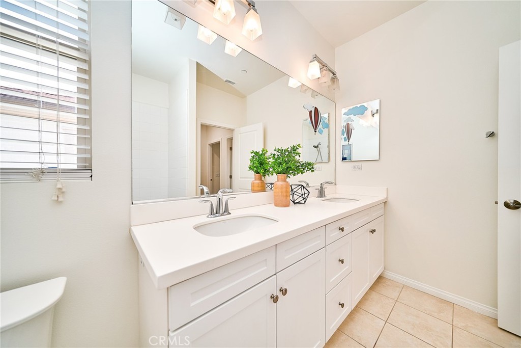 121 Baritone Irvine, CA 92620 - Photo 17 of 24