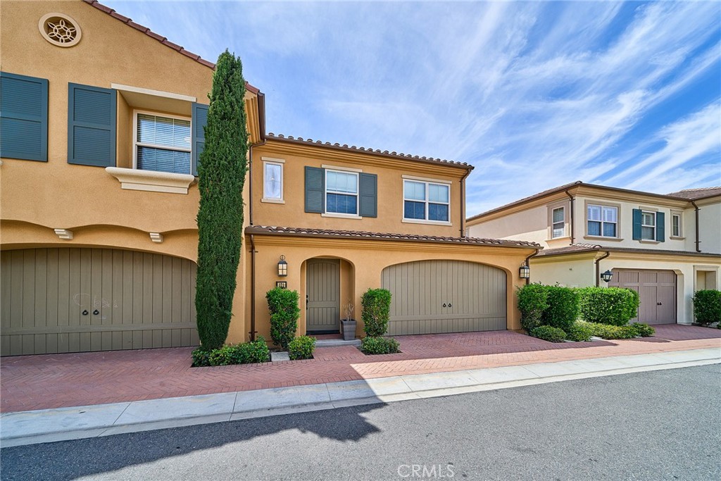 121 Baritone Irvine, CA 92620 - Photo 2 of 24