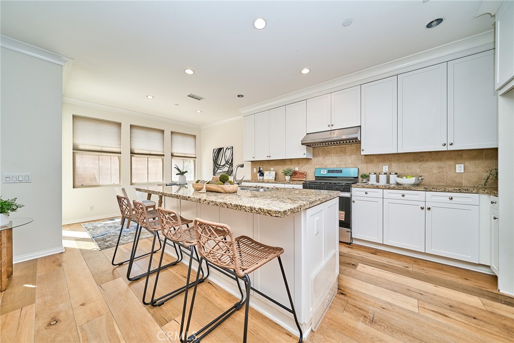 121 Baritone Irvine, CA 92620 - Photo 4 of 24