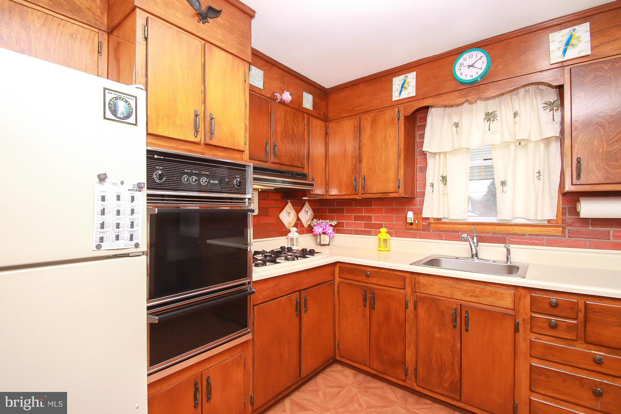 4409 Ebenezer Road Baltimore, MD 21236 - Photo 19 of 26 Kitchen