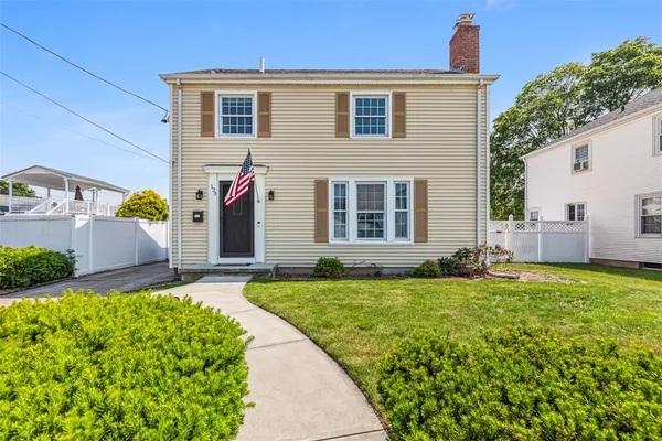 $470,000 | 123 Scarborough Road, Pawtucket, RI 02861