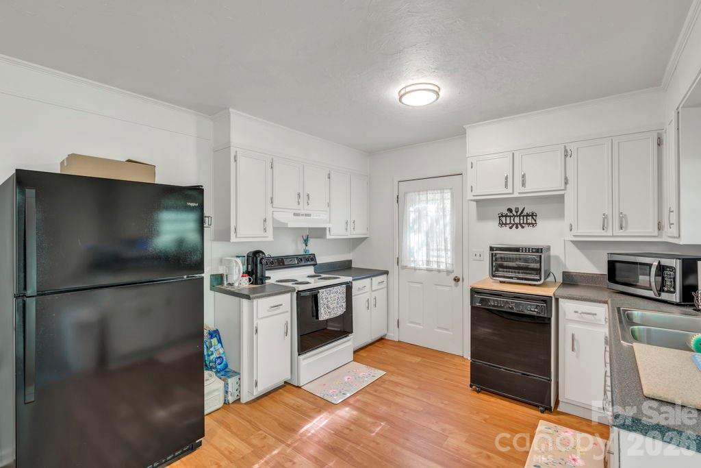 644 Valley Road Spruce Pine, NC 28777 - Photo 11 of 21