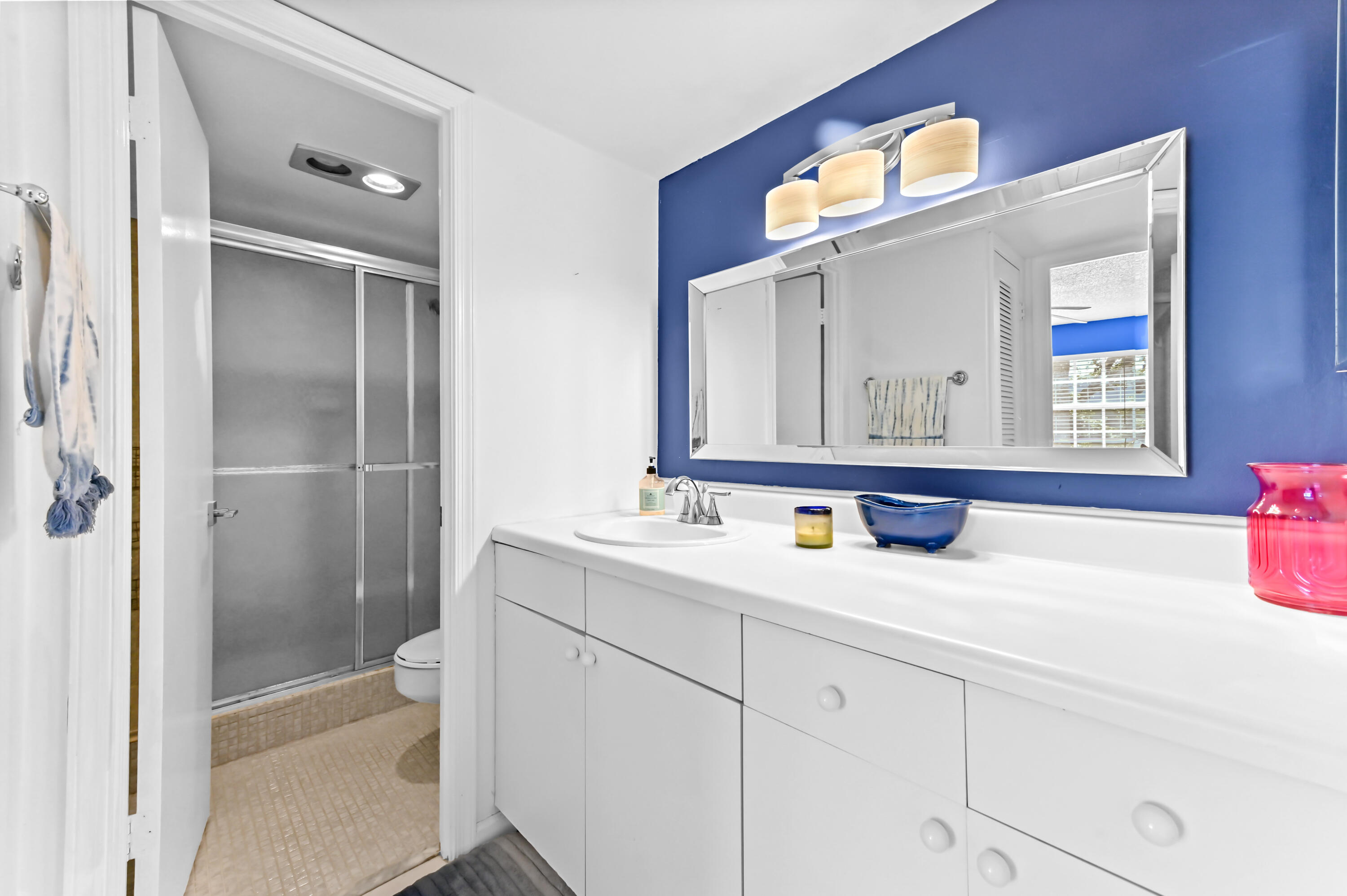 1250 Sugar Sands Boulevard, Unit 210 Singer Island, FL 33404 - Photo 19 of 48 23 bathroom 01