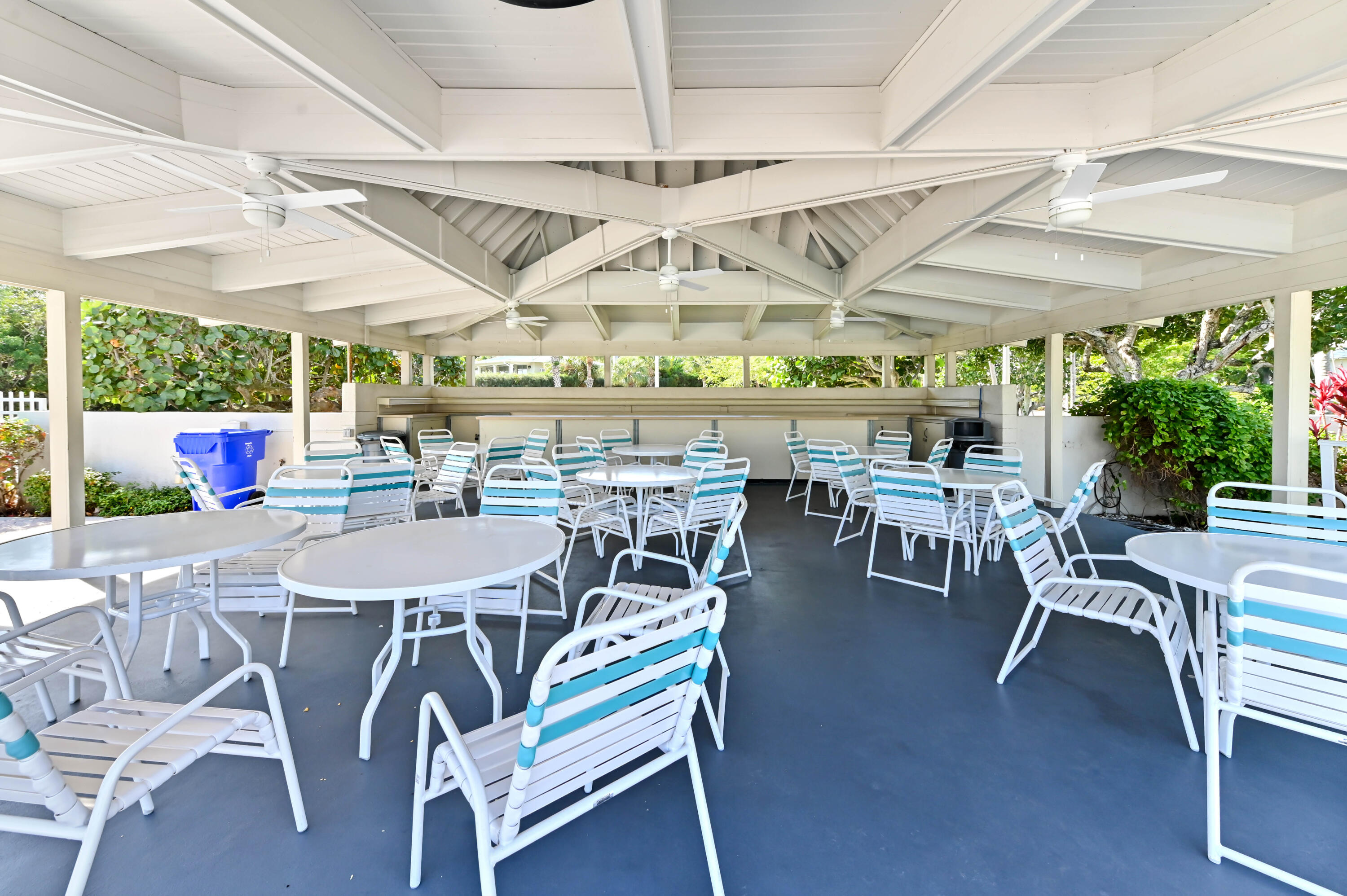 1250 Sugar Sands Boulevard, Unit 210 Singer Island, FL 33404 - Photo 39 of 48 06 outdoor dining area 01