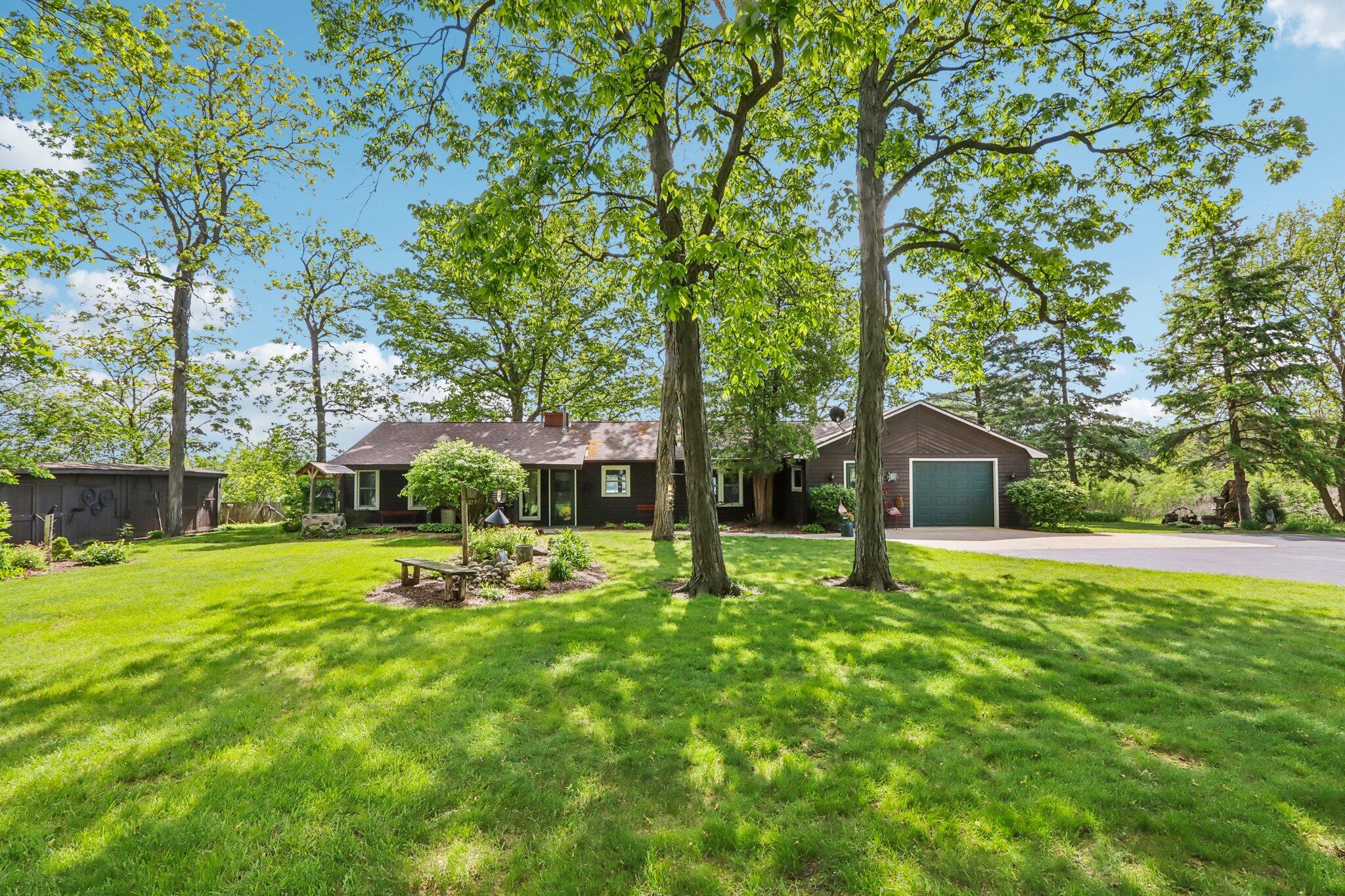 1-web-or-mls-N Dousman Rd-3005-001