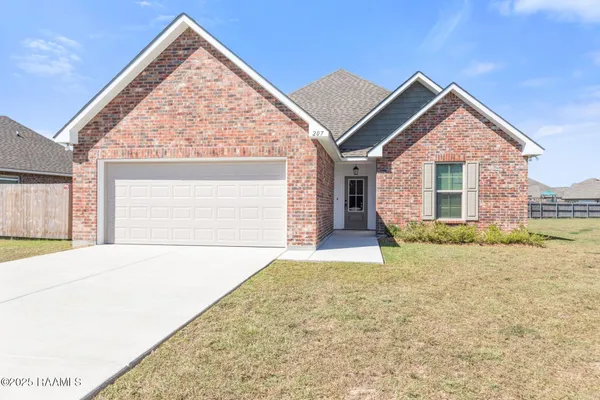 $1,750 | 207 Barnsley Drive, Duson, LA 70529