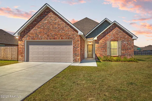 $1,750 | 207 Barnsley Drive, Duson, LA 70529