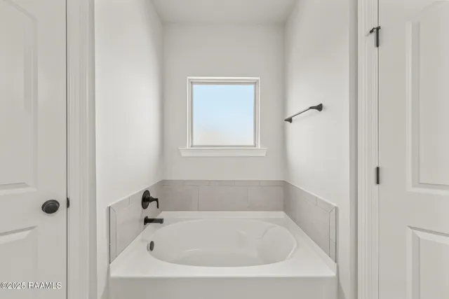 $1,750 | 207 Barnsley Drive, Duson, LA 70529