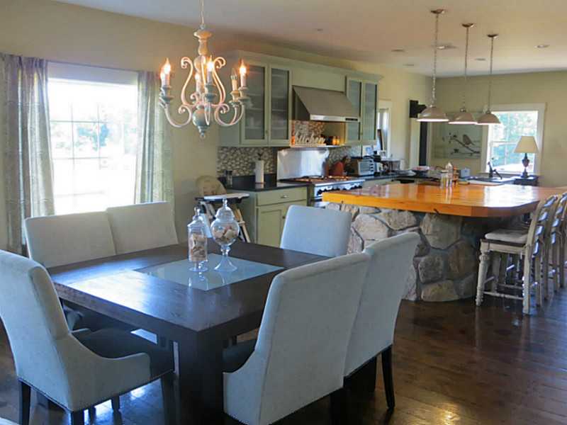 19 Abbott Run Valley Road Cumberland, RI 02864 - Photo 4 of 24 Dining Room.