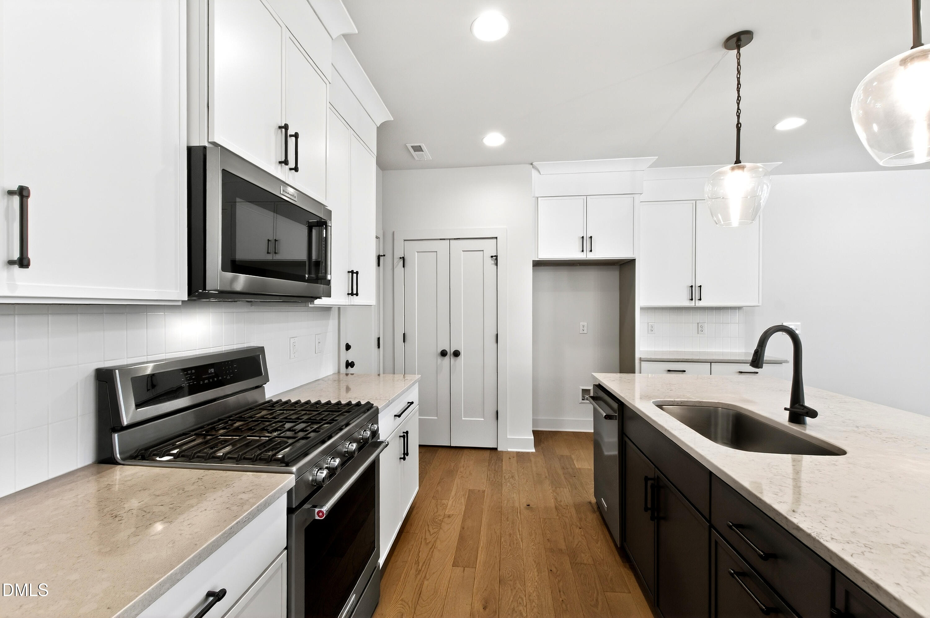 982 Double Helix Road Apex, NC 27523 - Photo 7 of 50 982 Helix (15)