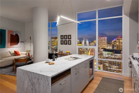 $1,750,000 | 121 Stewart Street, Unit 3402, Seattle, WA 98101