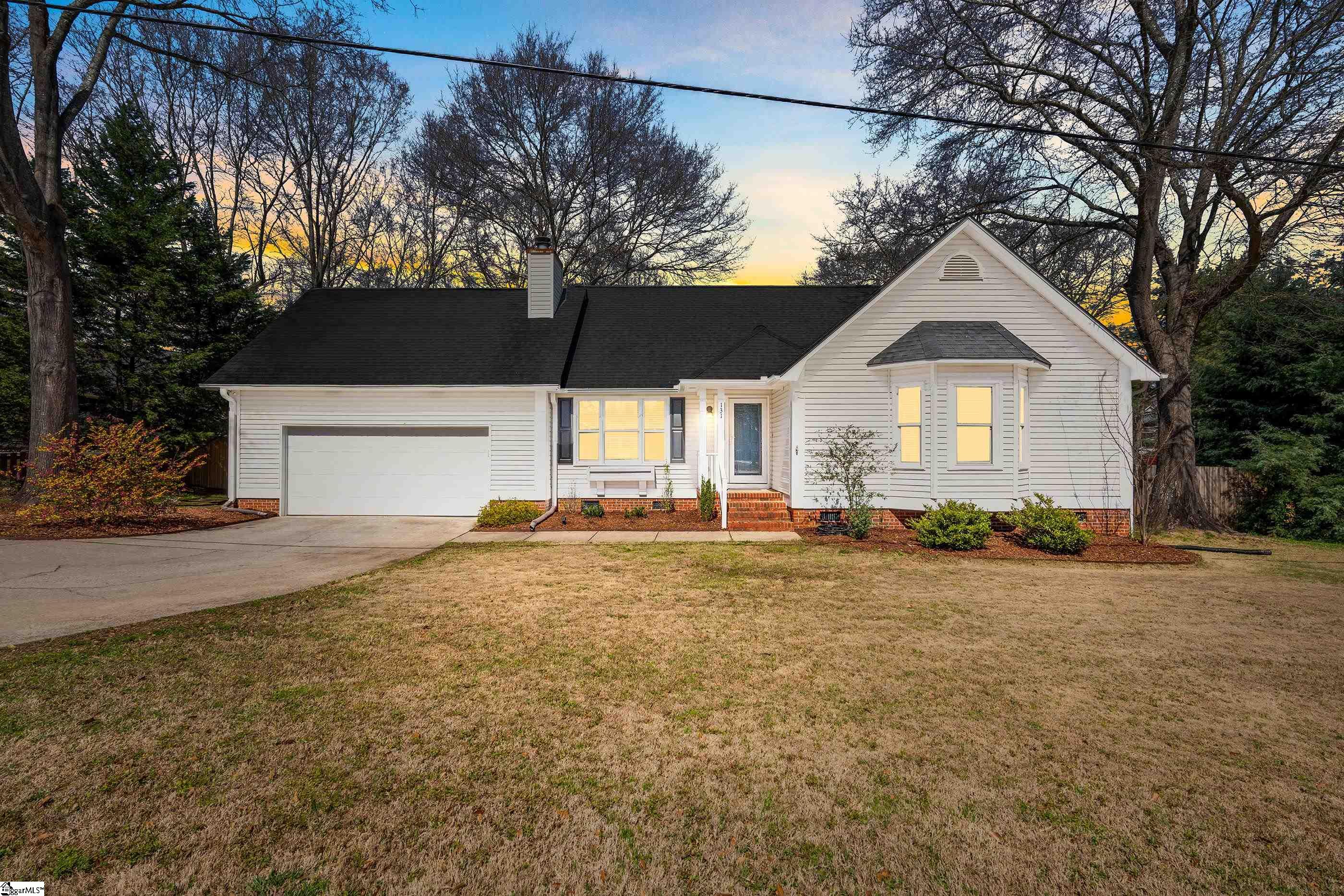 131 Stokes Road Simpsonville, SC 29681 - Photo 3 of 31 Gallery Image 3