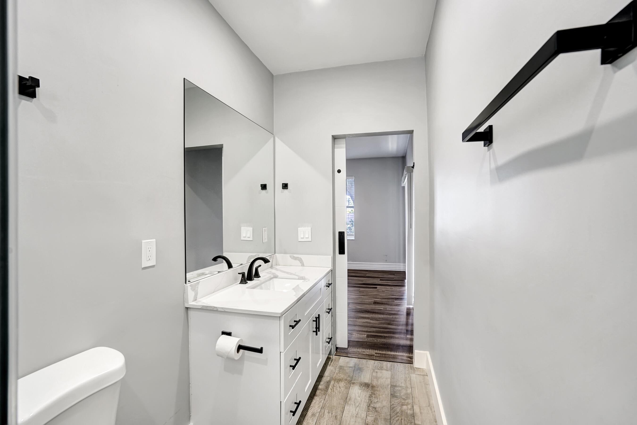 724 Southwest 9th Street Delray Beach, FL 33444 - Photo 15 of 32 Primary Bath (Bedroom 1)
