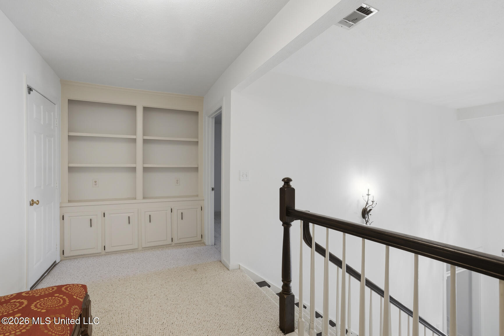 120 Eastpointe Circle Madison, MS 39110 - Photo 37 of 51 Sitting Area Upstairs