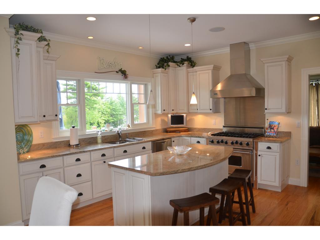 8 Bay Ridge Drive Meredith, NH 03253 - Photo 10 of 36 Gallery Image 10