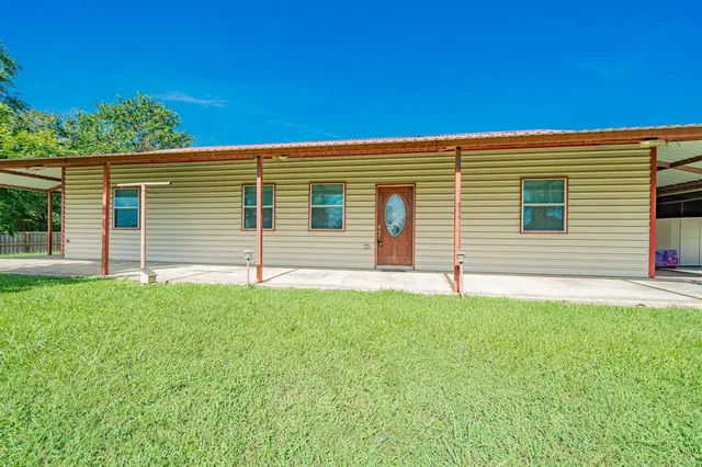 $299,900 | 19824 Highway 274, Kemp, TX 75143