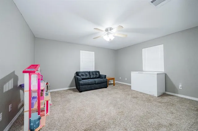 $299,900 | 19824 Highway 274, Kemp, TX 75143