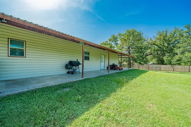 $299,900 | 19824 Highway 274, Kemp, TX 75143