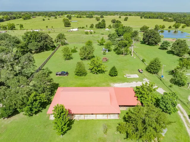 $299,900 | 19824 Highway 274, Kemp, TX 75143