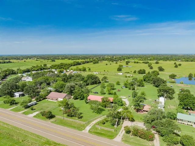 $299,900 | 19824 Highway 274, Kemp, TX 75143