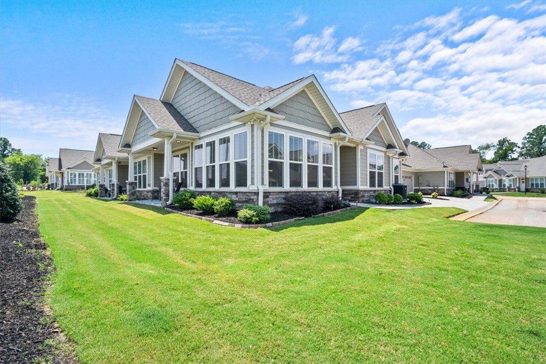 222 Meridian Way Seneca, SC 29672 - Photo 3 of 29 Gallery Image 3