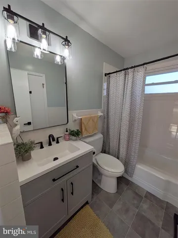 $370,000 | 7183 Oak Drive, Reva, VA 22735