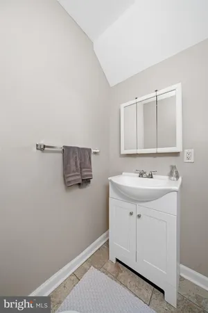 $3,200 | 5 Woodrow Avenue, Wilmington, DE 19803