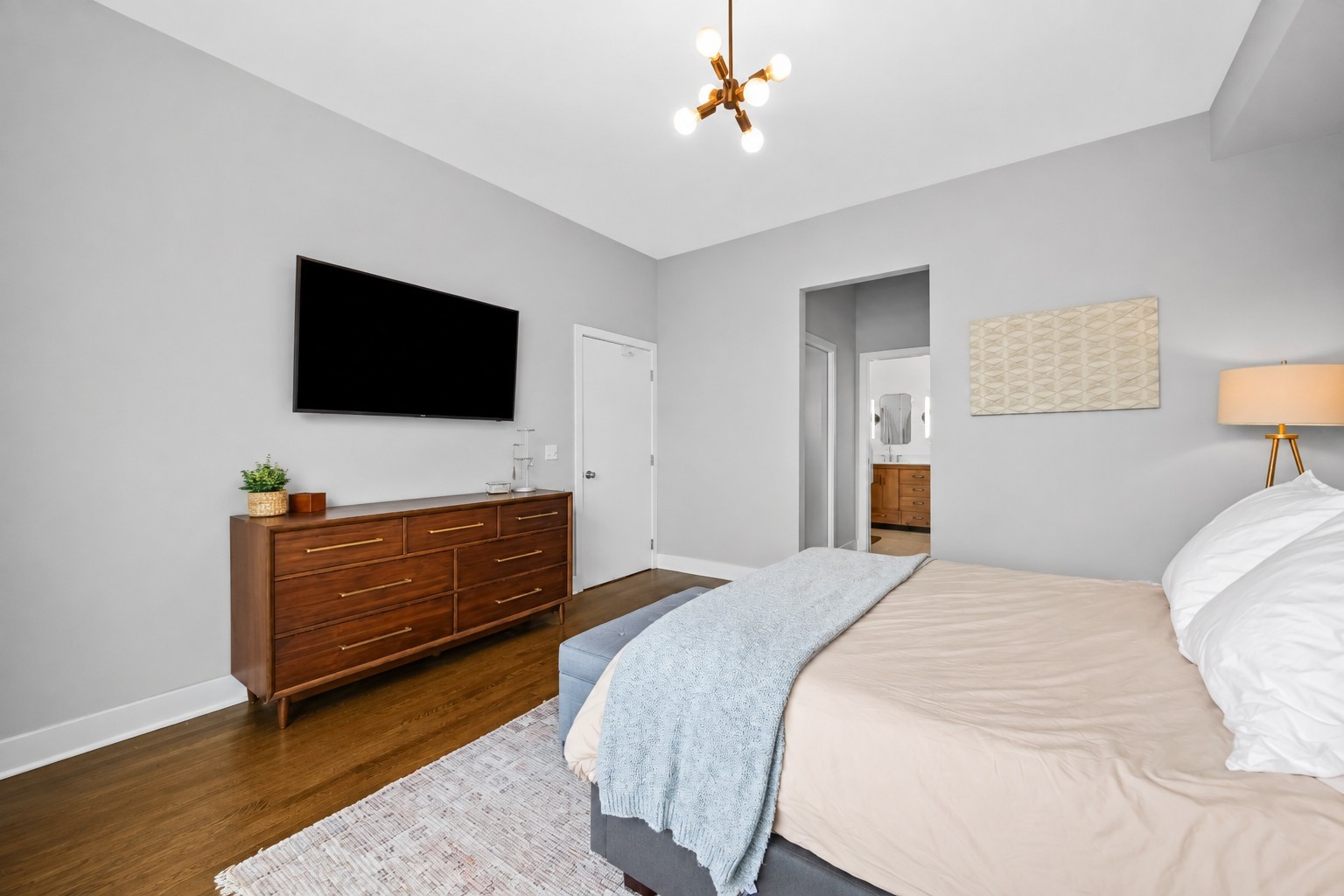 910 West Madison Street, Unit 901E Chicago, IL 60607 - Photo 14 of 30 Gallery Image 14