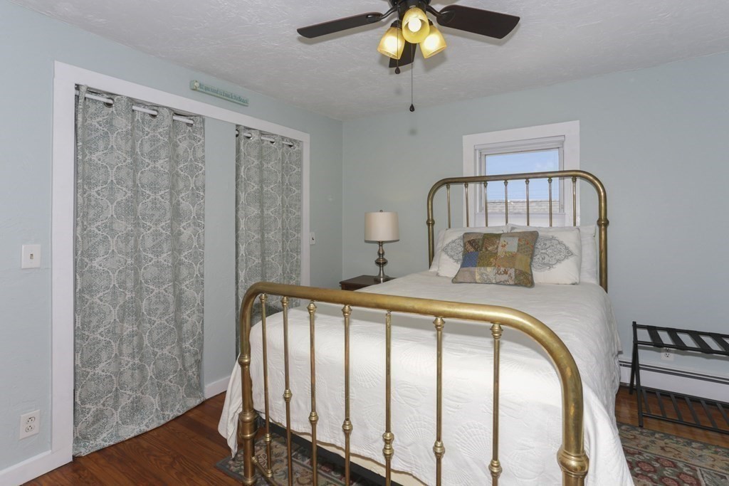 82 Newport Road Hull, MA 02045 - Photo 16 of 32