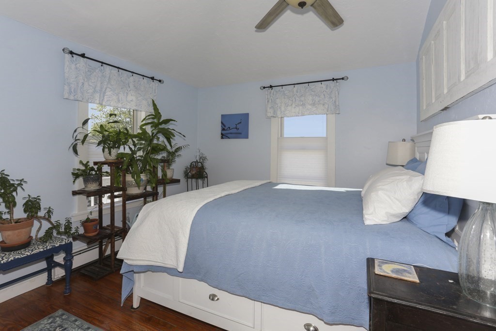 82 Newport Road Hull, MA 02045 - Photo 19 of 32