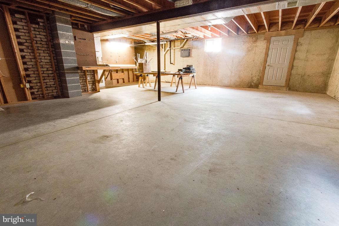 100 Race Street Lititz, PA 17543 - Photo 31 of 41
