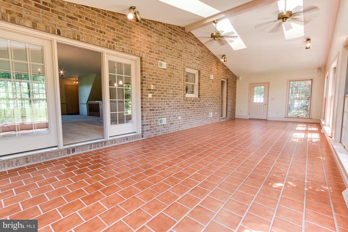 100 Race Street Lititz, PA 17543 - Photo 9 of 41