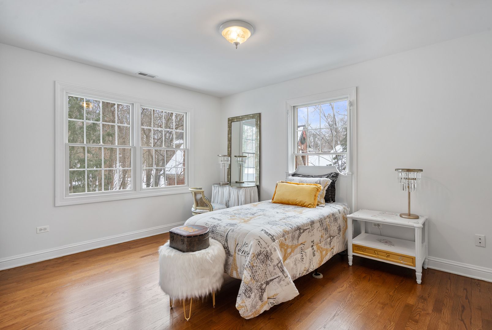 19427 Hunter Trail Mokena, IL 60448 - Photo 44 of 72 a bedroom with a bed and wooden floor