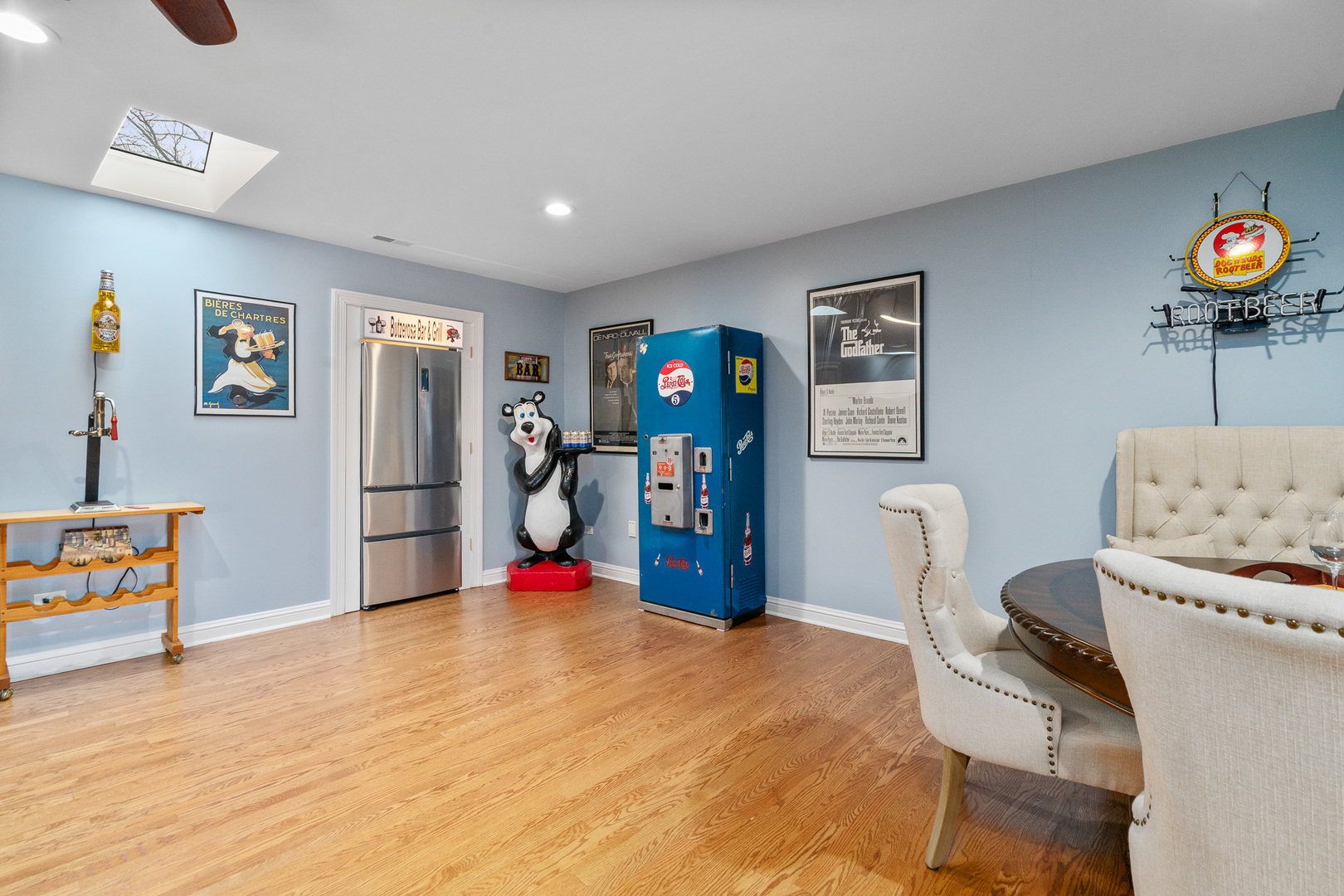 19427 Hunter Trail Mokena, IL 60448 - Photo 51 of 72 a view of a livingroom with furniture and workspace