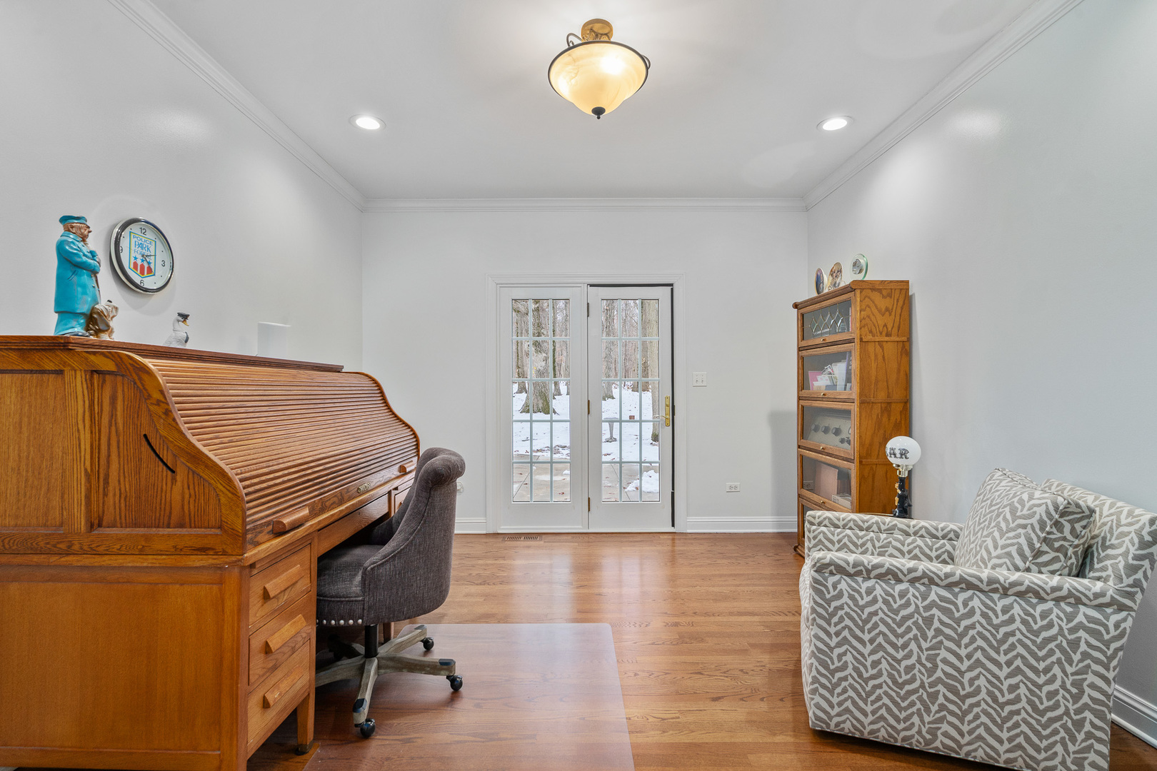 19427 Hunter Trail Mokena, IL 60448 - Photo 59 of 72 a room with furniture and a window