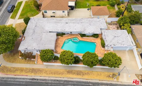 $1,275,000 | 4821 West 63rd Street, Los Angeles, CA 90056
