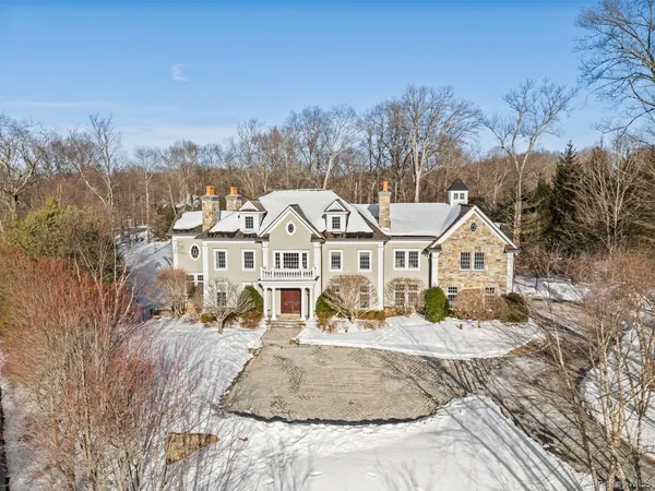 $5,950,000 | 12 Gifford Lake Drive, Armonk, NY 10504