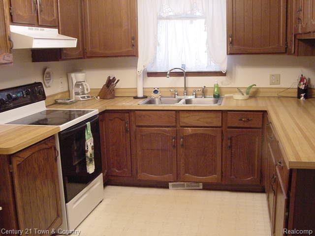 75385 True Road Armada, MI 48005 - Photo 3 of 11 Kitchen