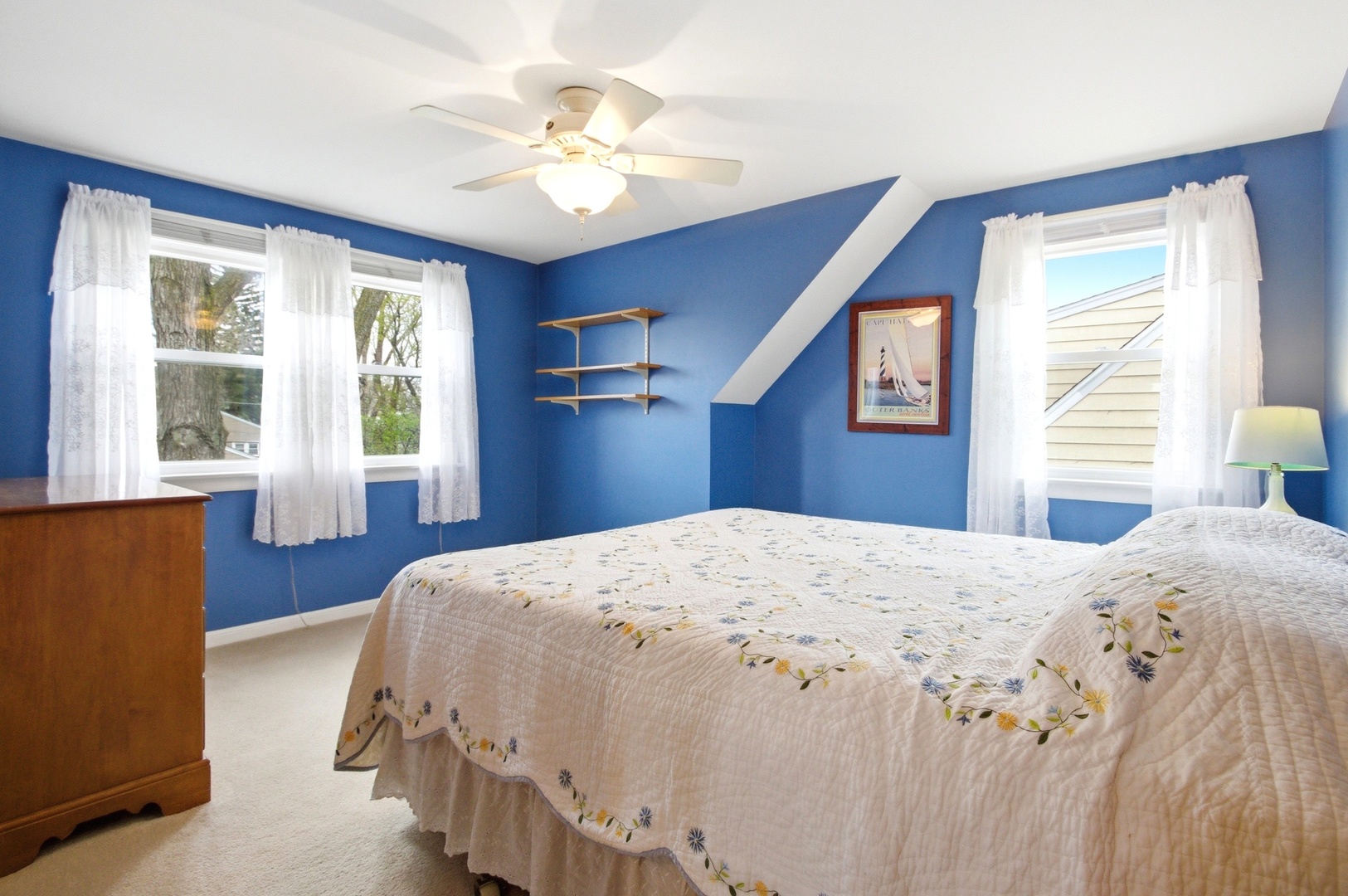 221 South Michigan Avenue Addison, IL 60101 - Photo 15 of 25 a bedroom with a bed and a window