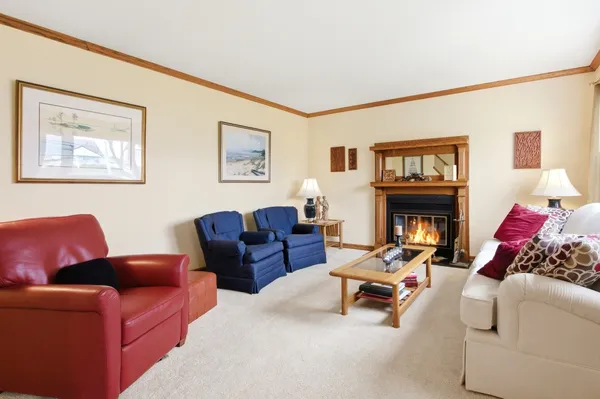 $374,900 | 221 South Michigan Avenue, Addison, IL 60101