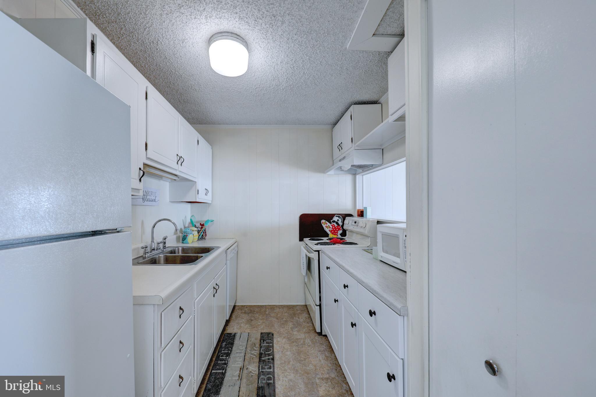 8904 Rusty Anchor Road, Unit 223 Ocean City, MD 21842 - Photo 27 of 30 Gallery Image 27