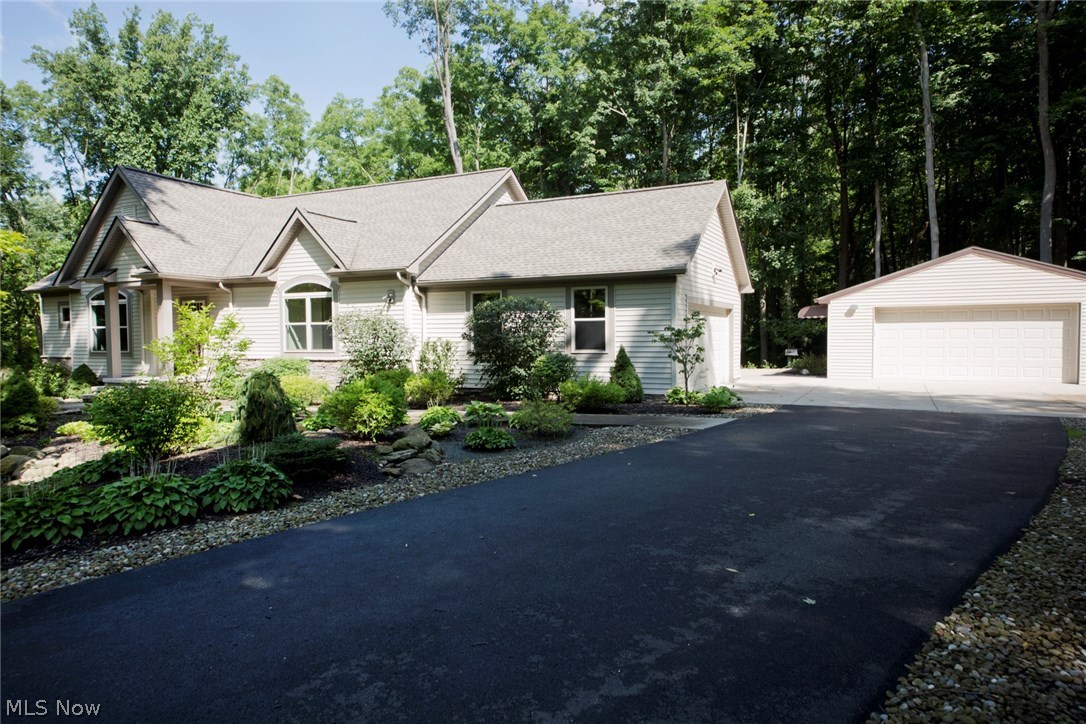 10910 Cedar Road Chesterland, OH 44026 - Photo 20 of 24