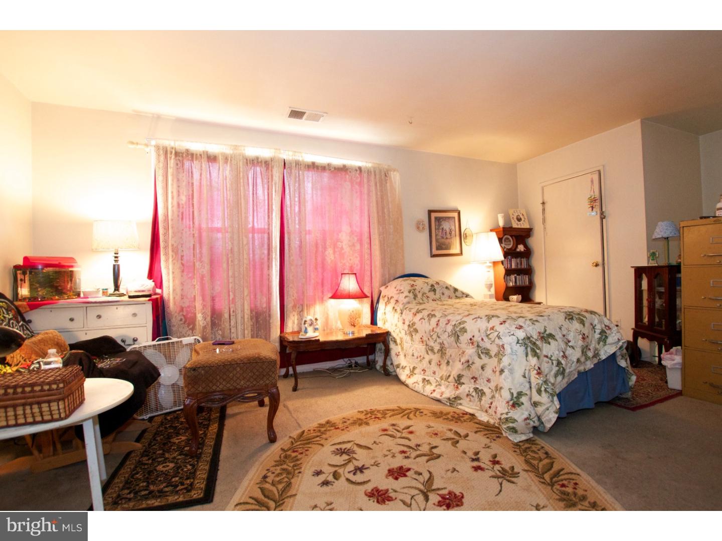 7211 Fowler Street Philadelphia, PA 19128 - Photo 4 of 11 Unit #2